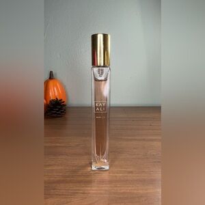 Kayali Musk 12 travel